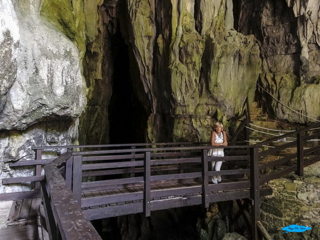 Le Oasi WWF del fiume Bussento 18 ingresso della grotta
