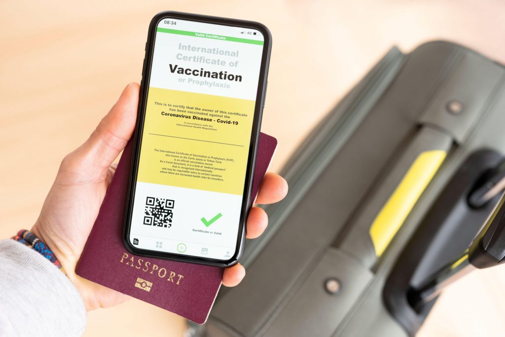 passaporto vaccinale per viaggiare nel mondo