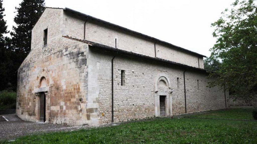 Due giorni in Abruzzo 14 abbazia di san pietro ad oratorium