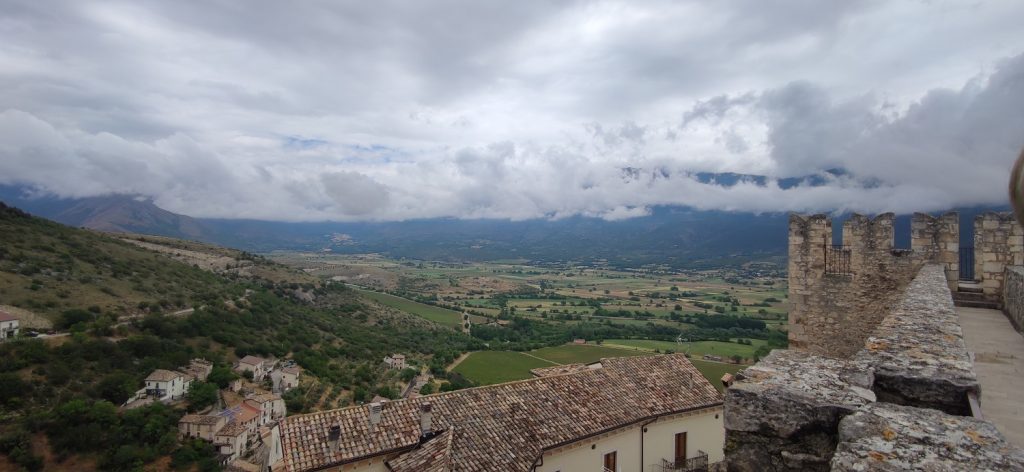 Due giorni in Abruzzo 11 veduta sulla vallata