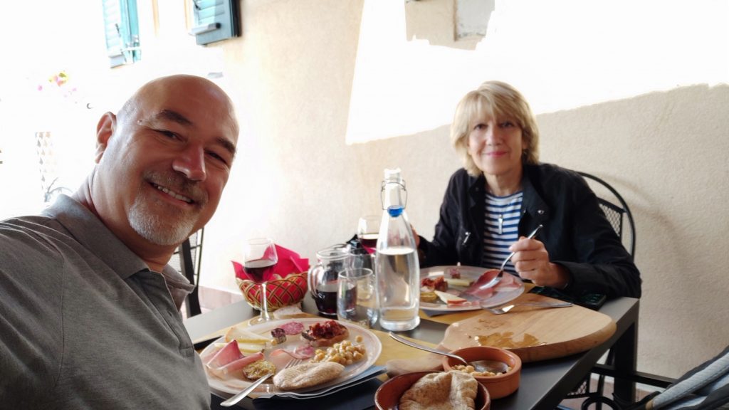 Due giorni in Abruzzo 18 noi mentre degustiamo i piatti tipici